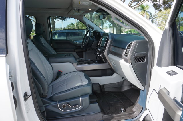 Certified 2022 Ford F350 Limited w/ FX4 Off-Road Package AWD/4WD image 3
