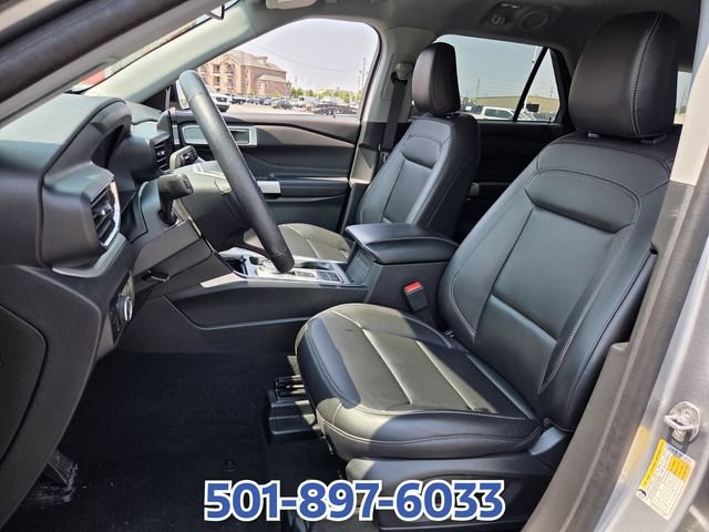 Certified 2024 Ford Explorer XLT w/ Equipment Group 202A RWD image 9