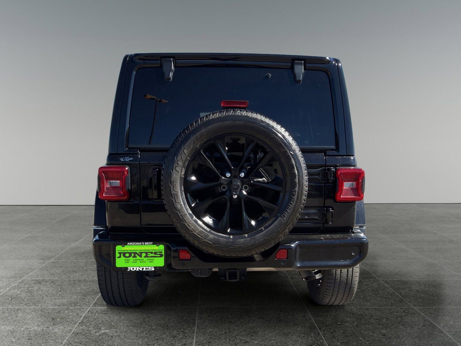 Used 2020 Jeep Wrangler Unlimited Sahara AWD/4WD image 5
