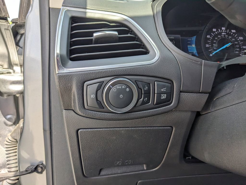 Certified 2024 Ford Edge Titanium image 29