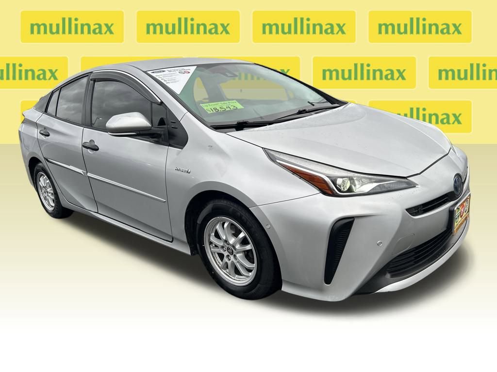 Used 2022 Toyota Prius LE image 1