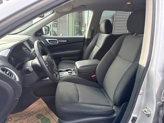 Used 2019 Nissan Pathfinder SV AWD/4WD image 16