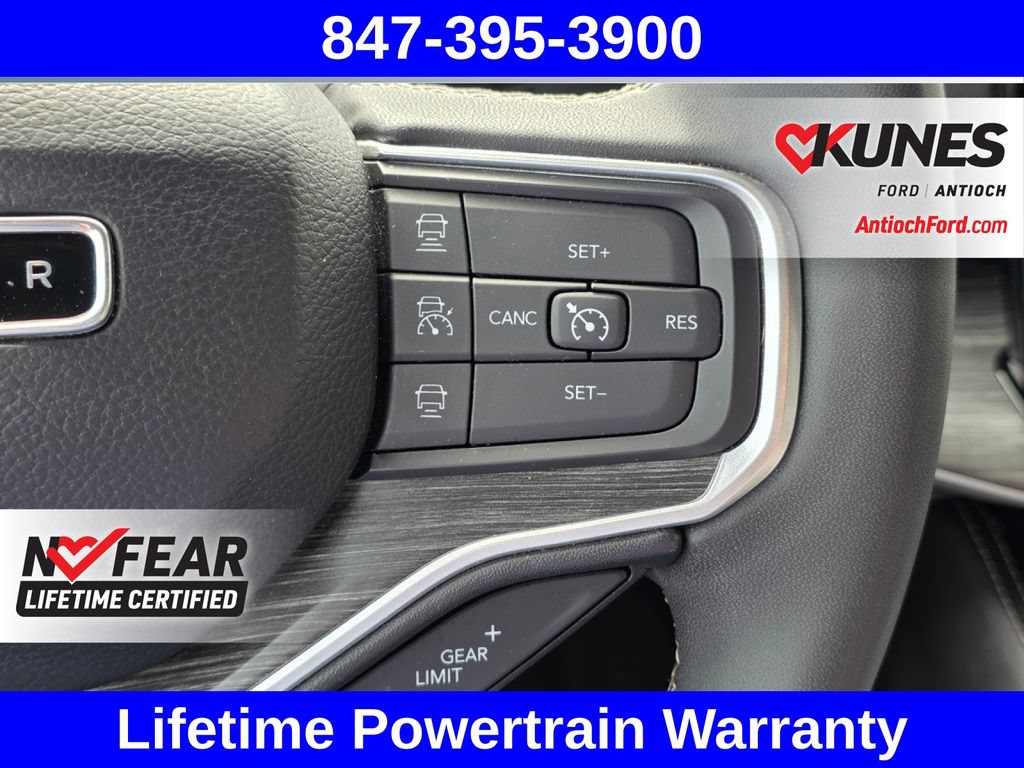 Used 2024 Jeep Wagoneer Series II w/ Flexible Seating Group AWD/4WD image 37