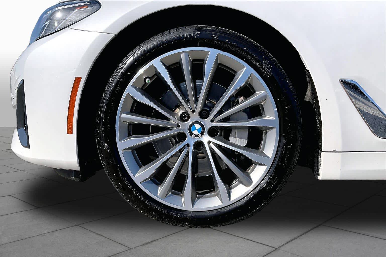 Used 2022 BMW 530i w/ Executive Package RWD image 10
