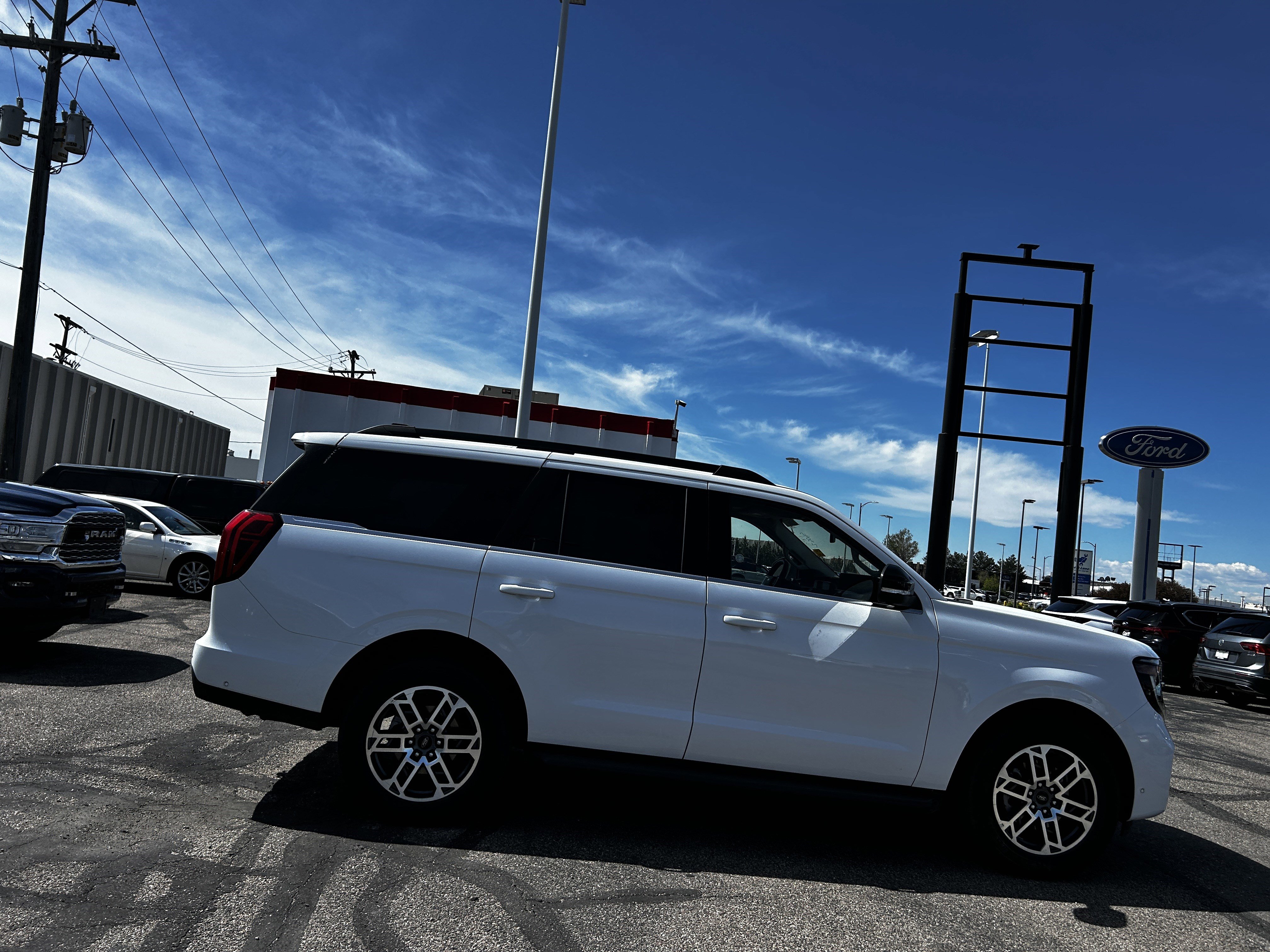 Certified 2025 Ford Expedition Active AWD/4WD image 7