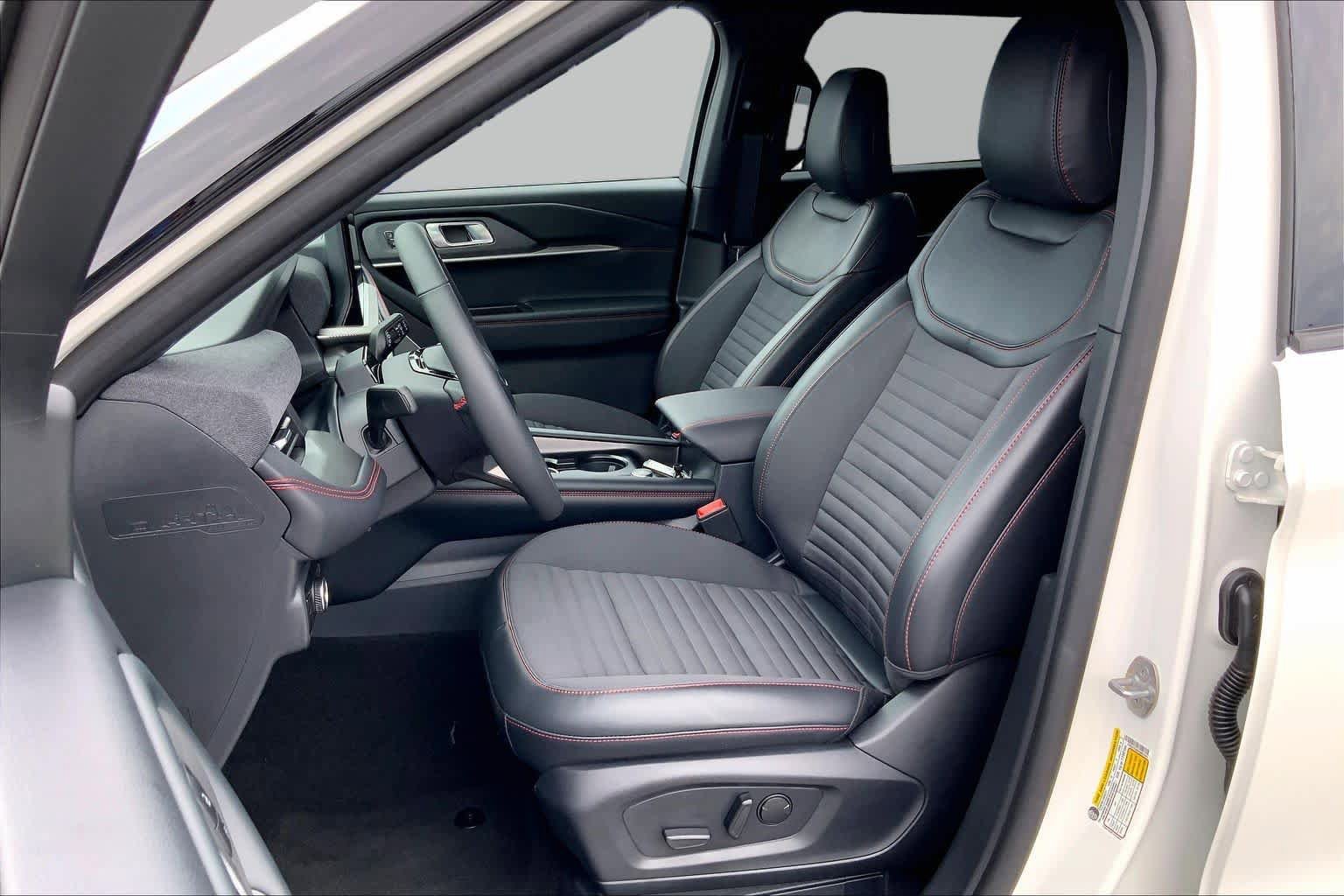 Certified 2025 Ford Explorer ST-Line w/ Premium Package RWD image 8