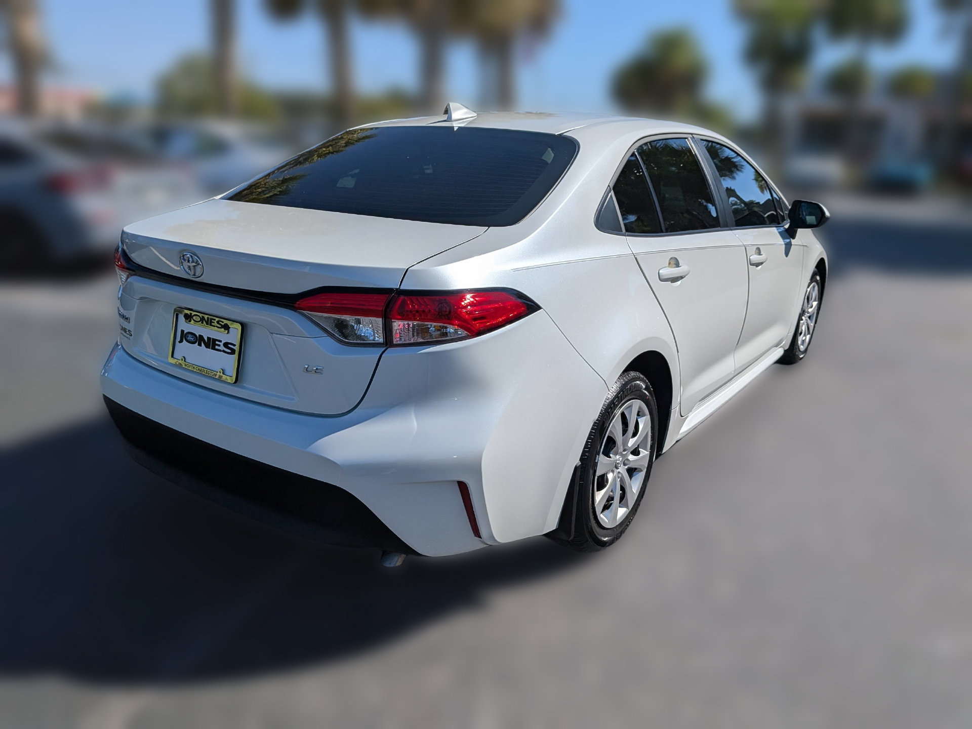 Used 2026 Toyota Corolla LE FWD image 4