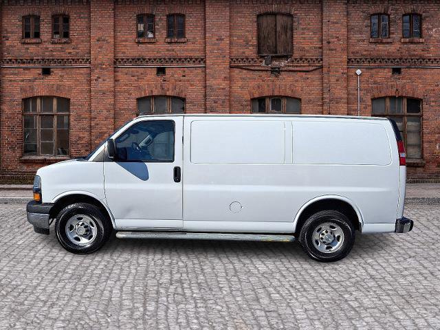 Used 2020 Chevrolet Express 2500 w/ Driver Convenience Package image 5