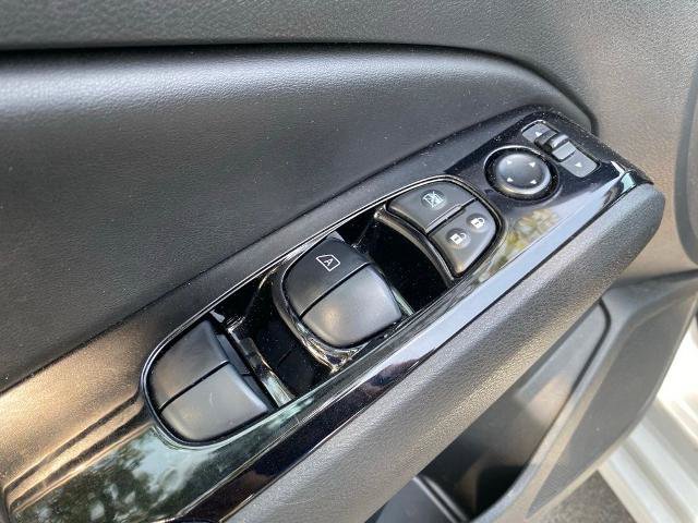 Used 2024 Nissan Altima 2.5 SR FWD image 15