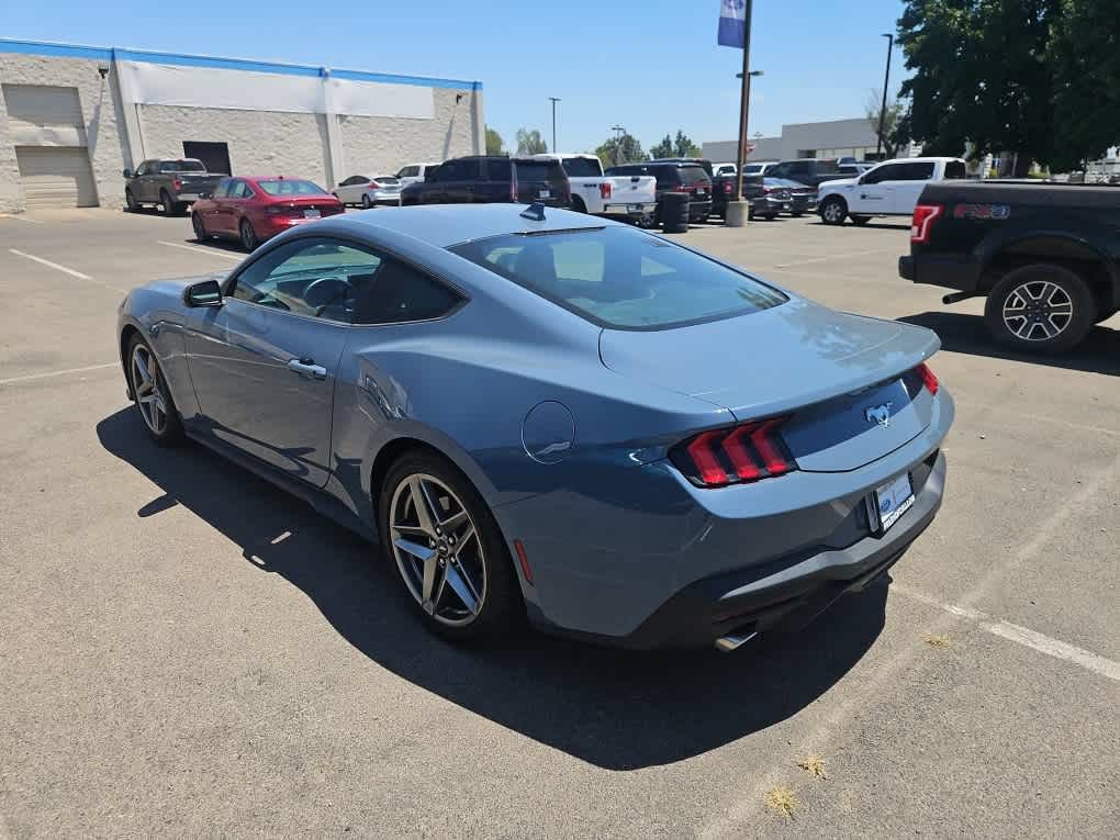 Certified 2024 Ford Mustang Coupe RWD image 5