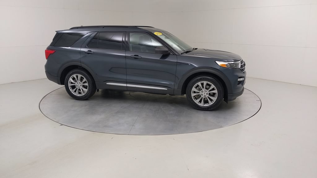 Certified 2023 Ford Explorer XLT w/ Equipment Group 202A AWD/4WD image 13