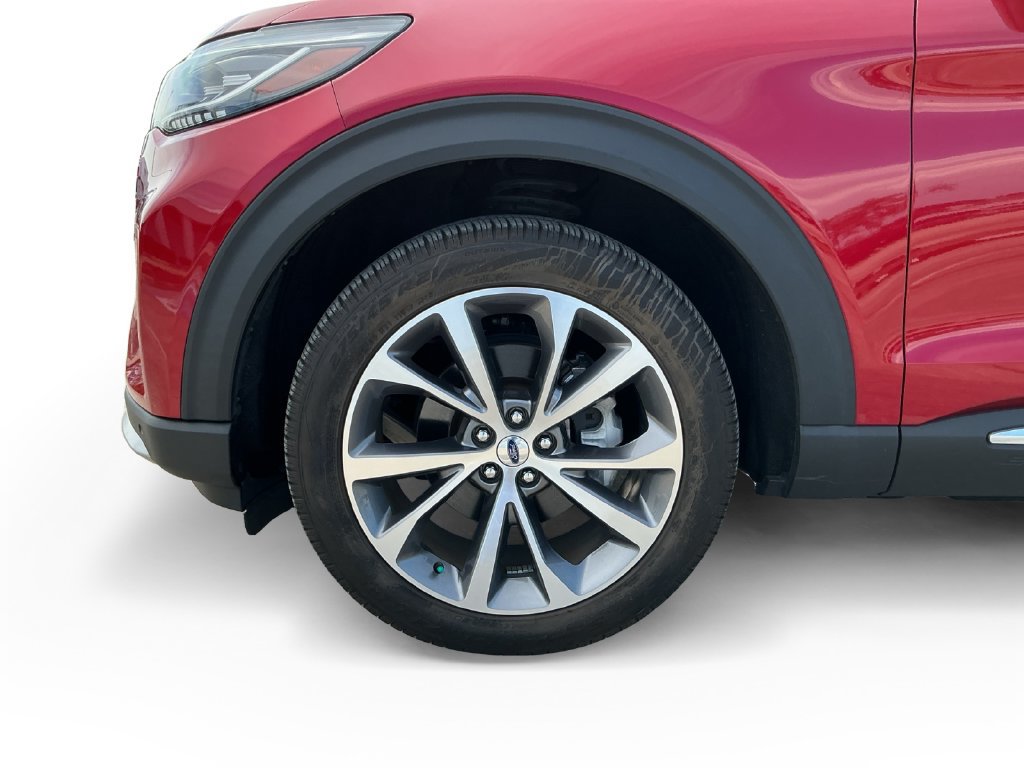 Certified 2025 Ford Explorer Platinum w/ Ultimate Package AWD/4WD image 14