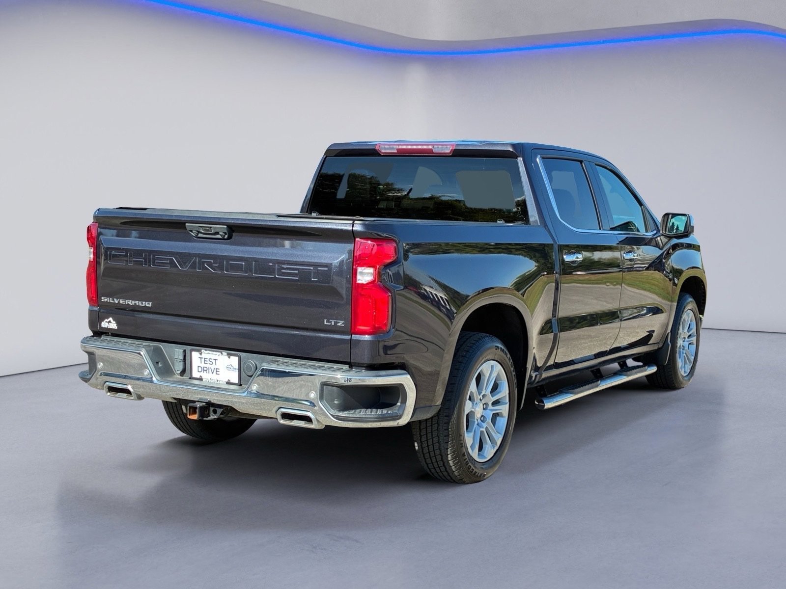 Used 2022 Chevrolet Silverado 1500 LTZ AWD/4WD image 6