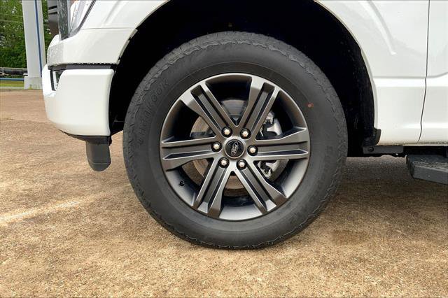 Certified 2022 Ford F150 XLT w/ Equipment Group 302A High image 11