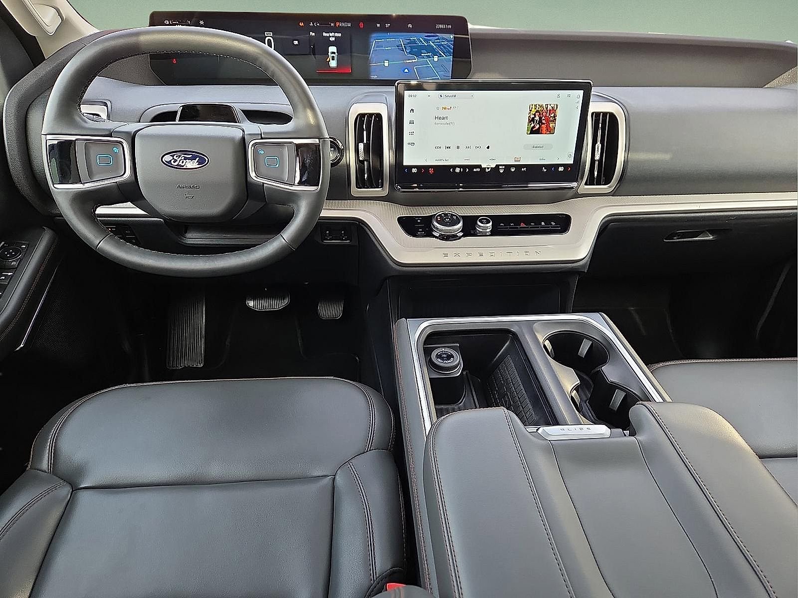 Certified 2025 Ford Expedition Active AWD/4WD image 12