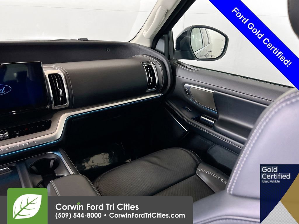 Certified 2025 Ford Expedition Max Platinum image 30