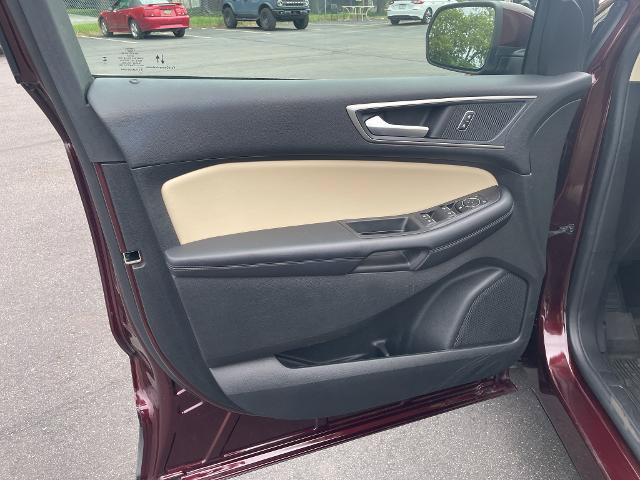 Certified 2024 Ford Edge SEL w/ Convenience Package AWD/4WD image 23