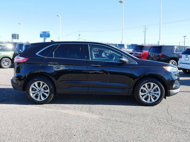 Certified 2024 Ford Edge Titanium image 2