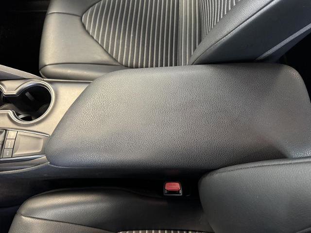 Used 2022 Toyota Camry SE FWD image 31