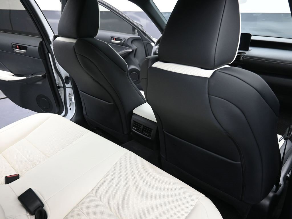 Used 2023 Lexus IS 350 F Sport w/ Navigation Package image 12