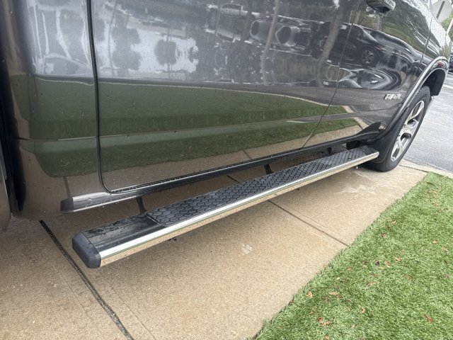 Used 2020 RAM 1500 Laramie RWD image 11
