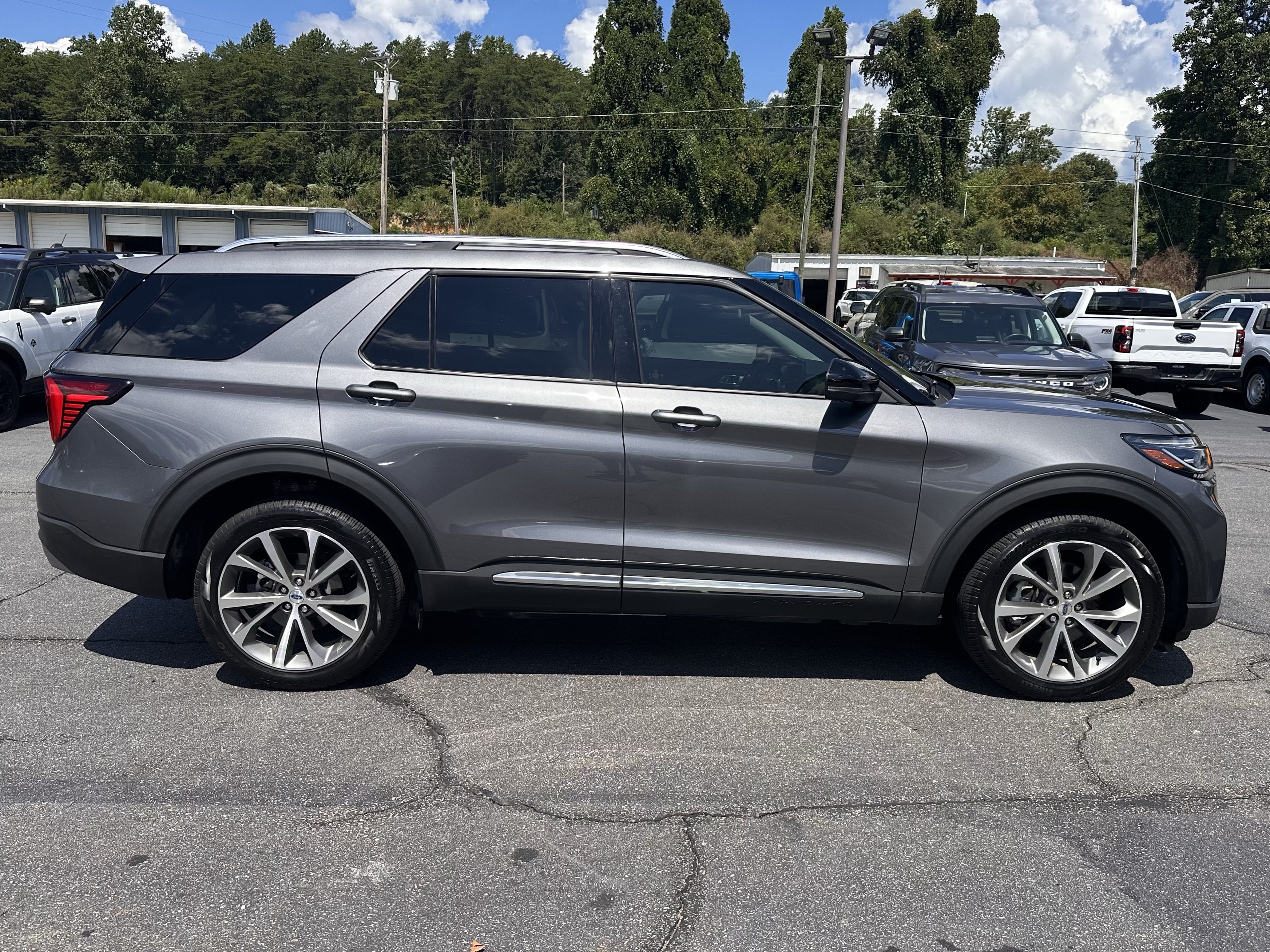 Certified 2025 Ford Explorer Platinum w/ Ultimate Package AWD/4WD image 5