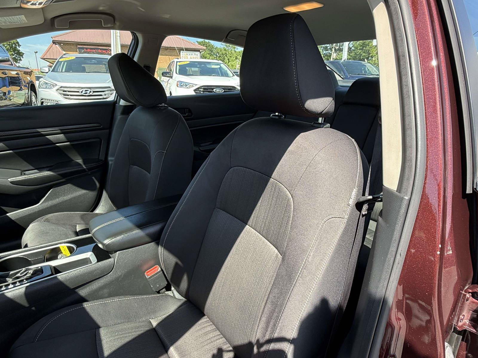 Used 2024 Nissan Altima 2.5 SV FWD image 18