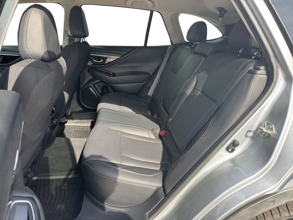 Used 2020 Subaru Outback Limited image 16
