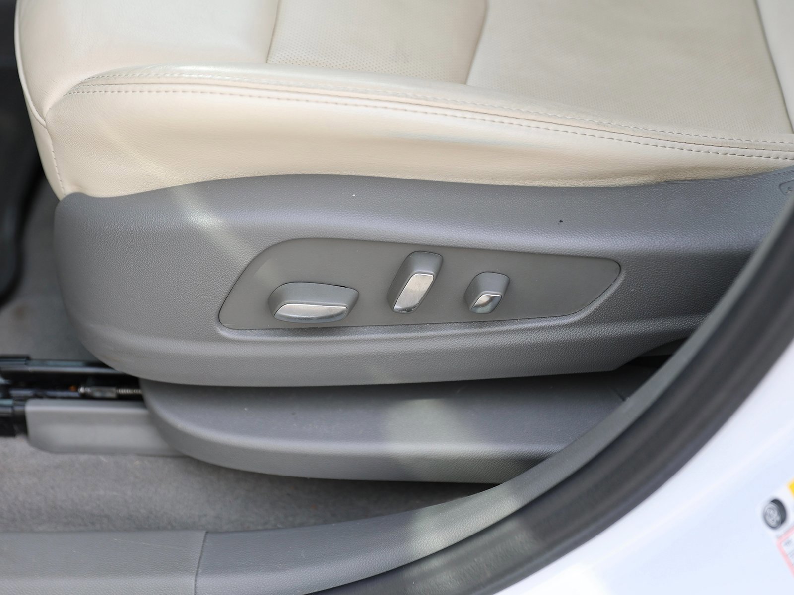 Used 2024 Cadillac XT6 Premium Luxury image 20