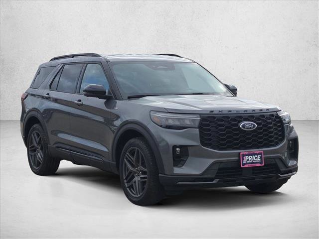 Certified 2025 Ford Explorer ST-Line w/ ST-Line Street Pack AWD/4WD image 3