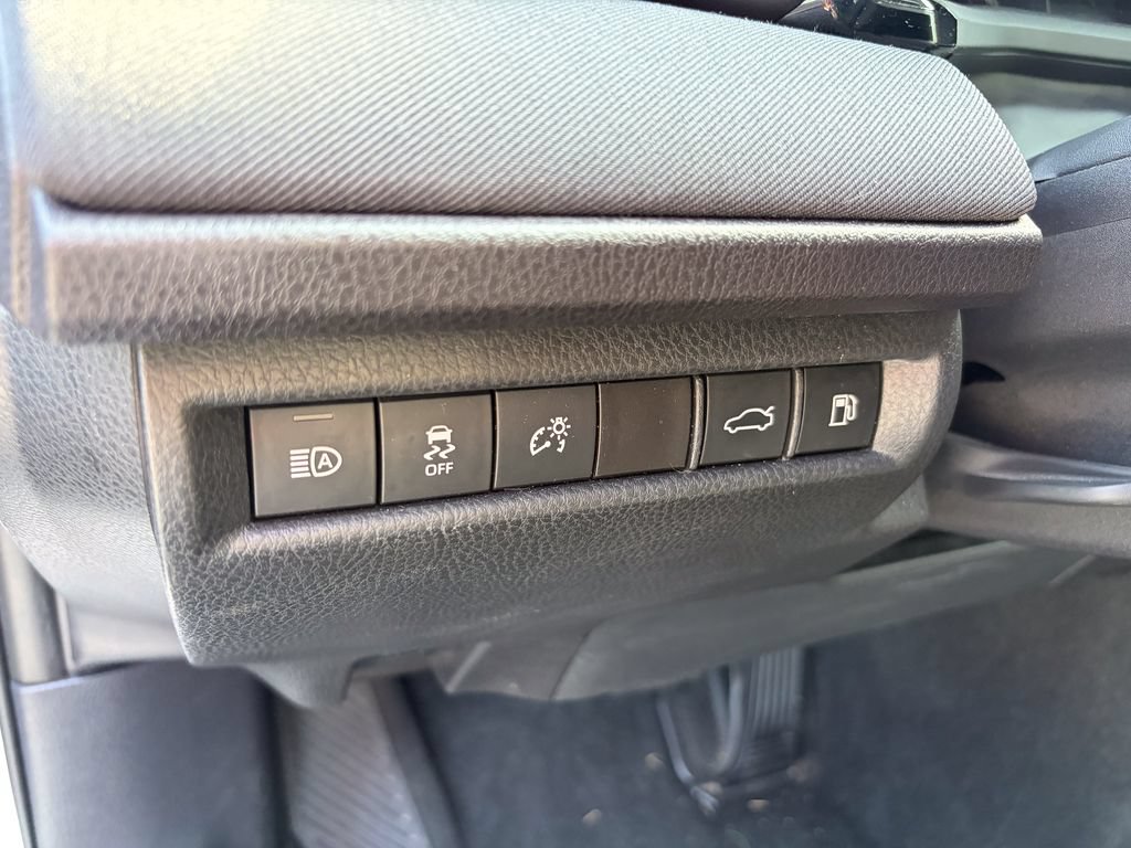 Used 2025 Toyota Camry LE FWD image 11