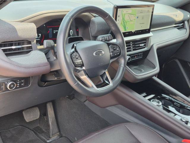 Certified 2025 Ford Explorer Platinum w/ LUX Leather Package AWD/4WD image 11
