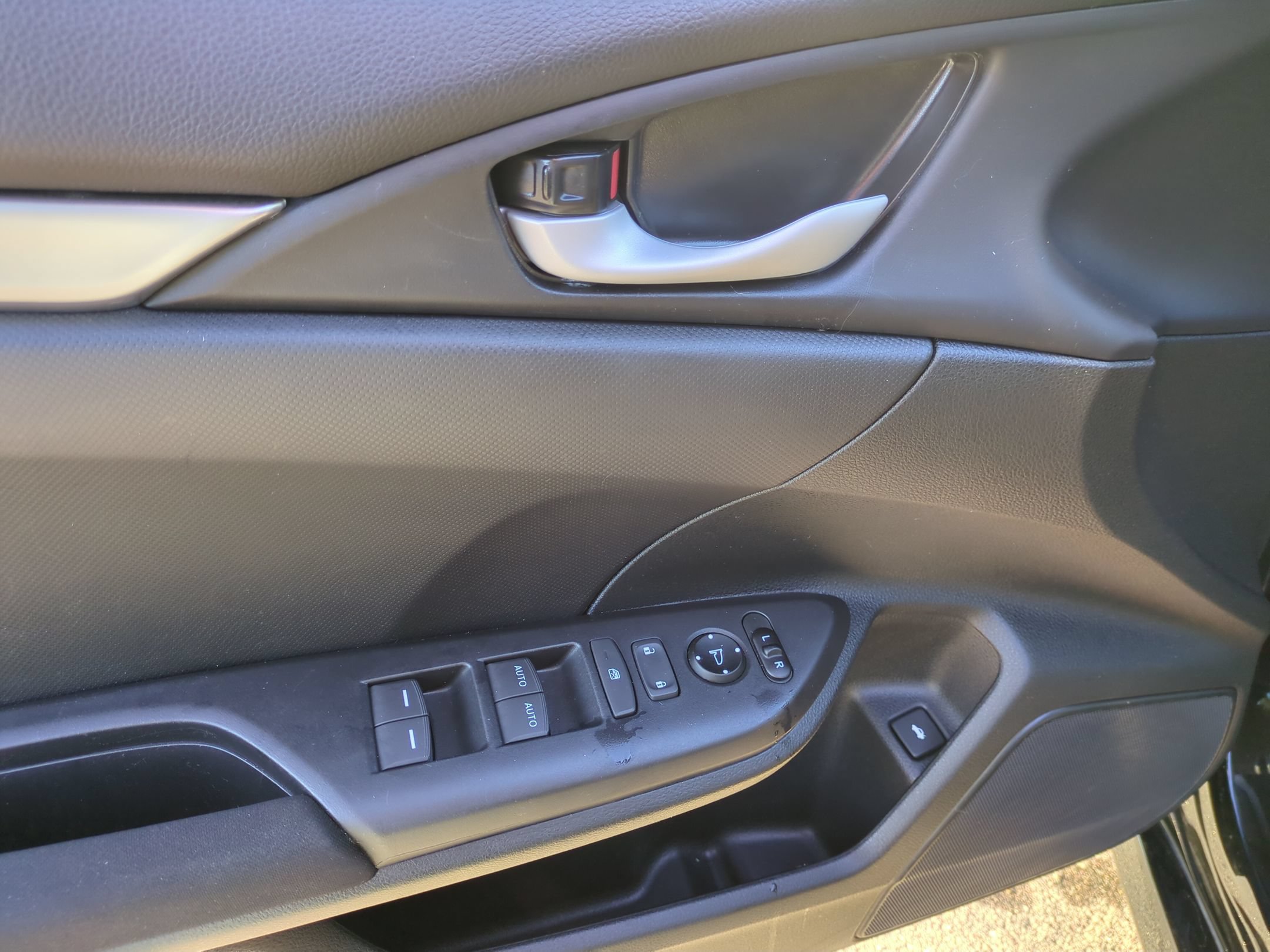 Used 2020 Honda Civic LX image 15
