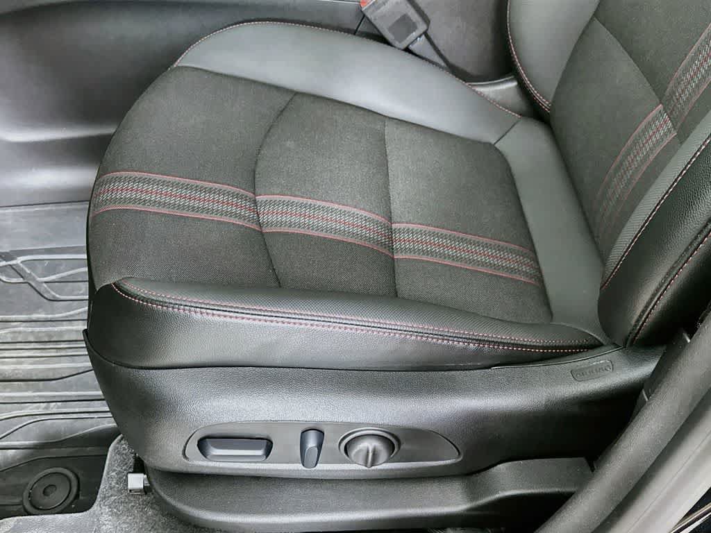 Used 2024 Chevrolet Equinox RS FWD image 30