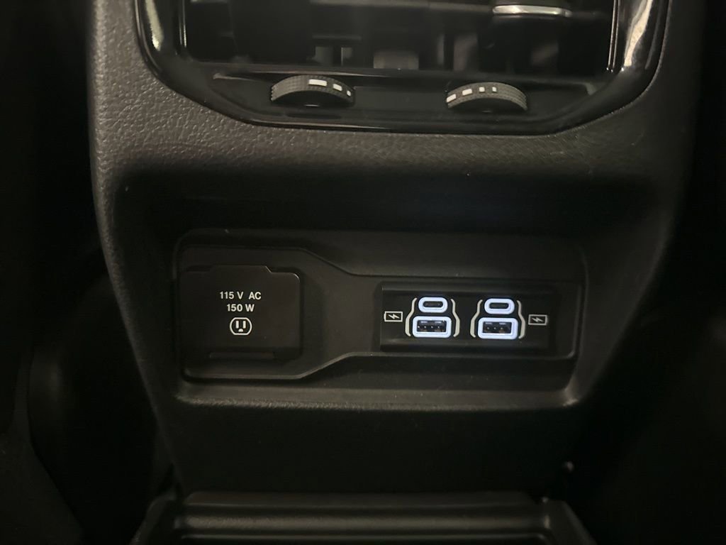 Used 2021 Jeep Grand Cherokee L Limited w/ Luxury Tech Group II image 28