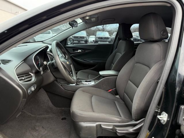 Used 2025 Chevrolet Malibu LS image 29
