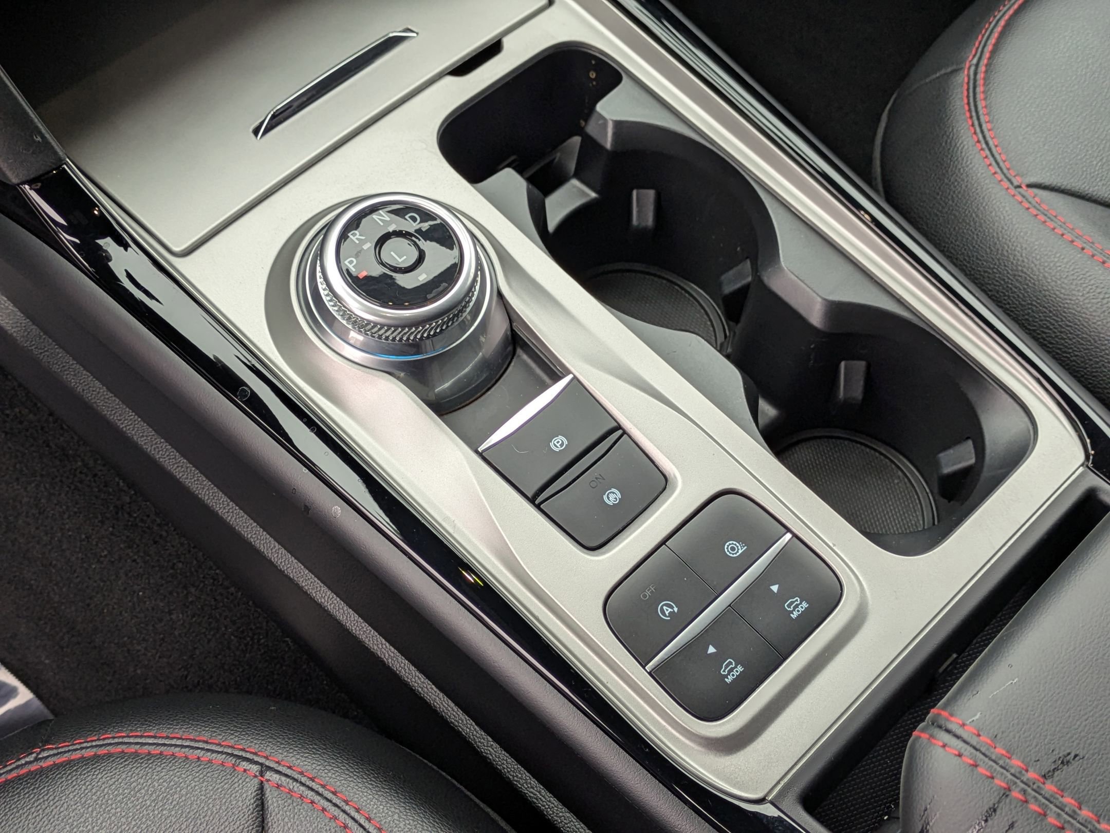 Certified 2024 Ford Explorer ST-Line w/ Class IV Trailer Tow Package image 28