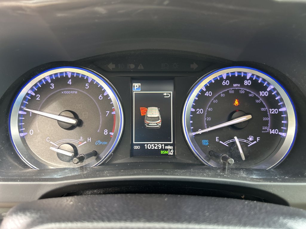 Used 2019 Toyota Highlander Limited Platinum FWD image 18