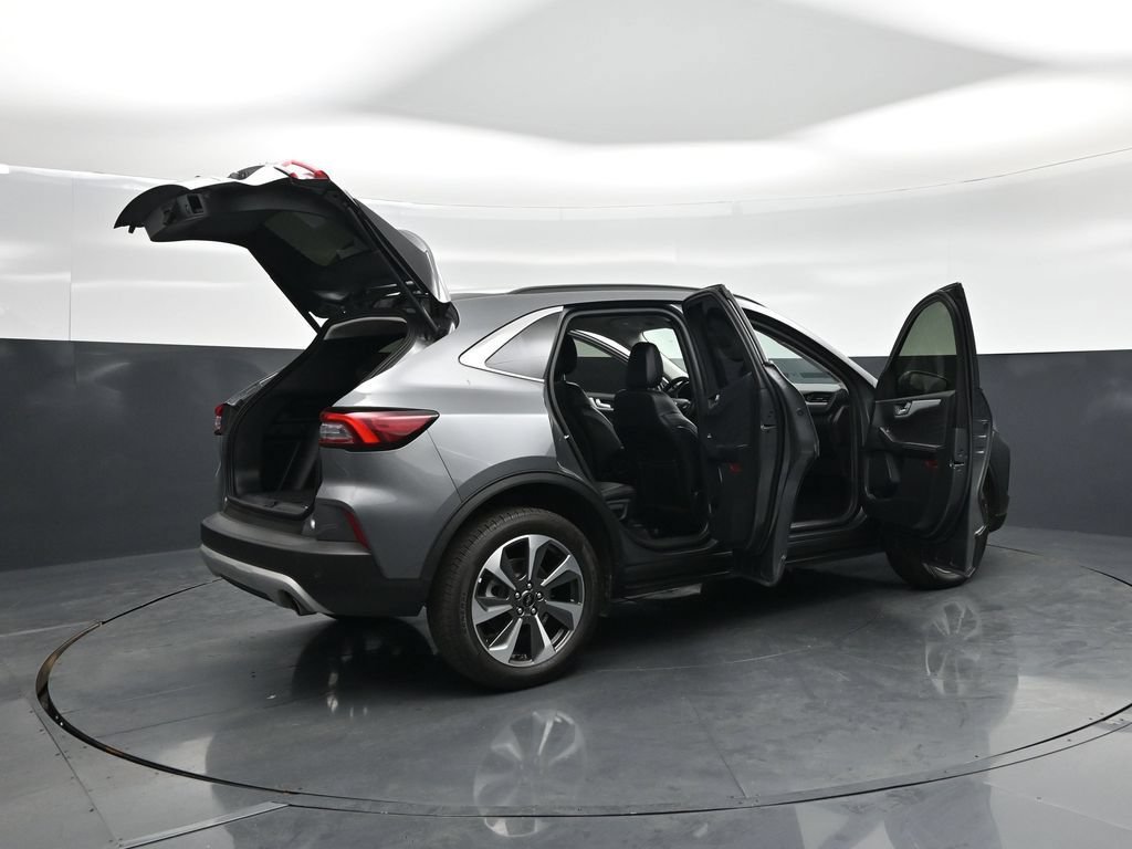 Certified 2023 Ford Escape Platinum AWD/4WD image 6