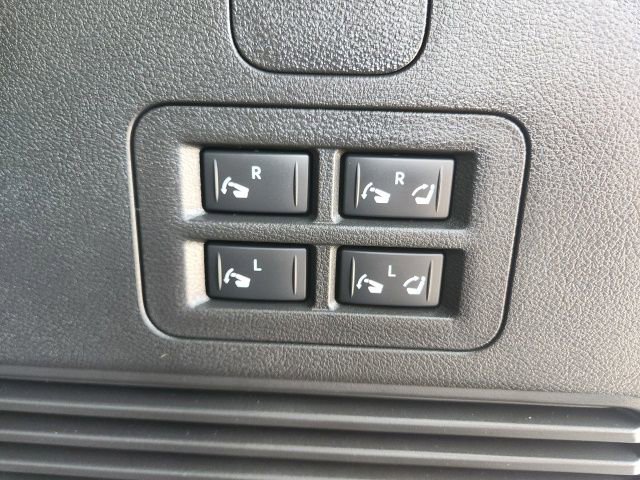 Used 2025 Nissan Armada SL w/ Captain's Chari Seat Package RWD image 21