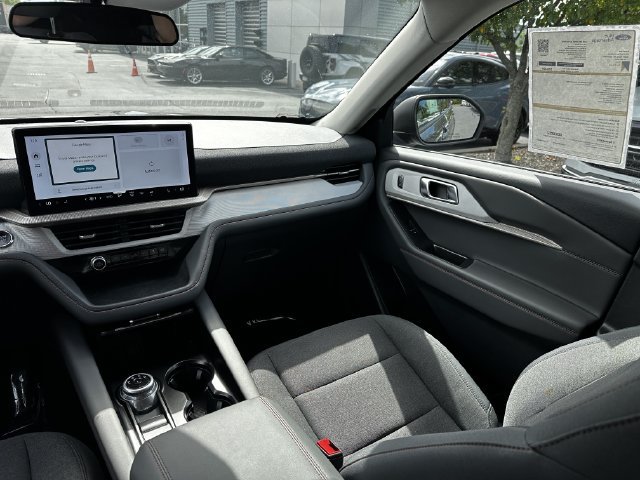Certified 2025 Ford Explorer Active AWD/4WD image 16