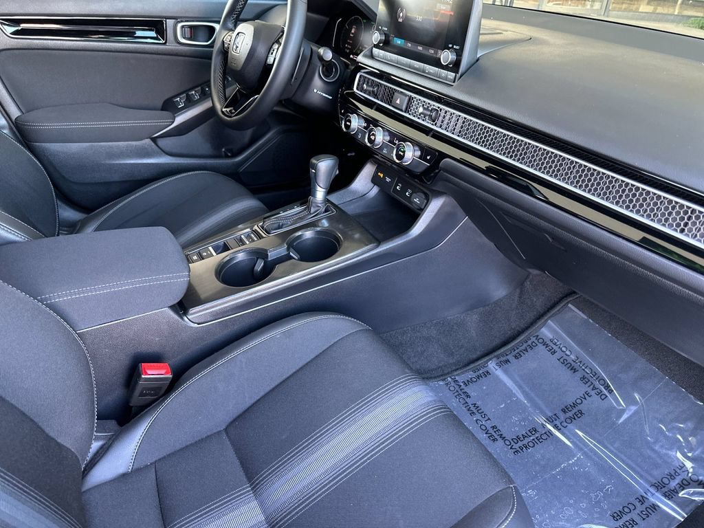 Used 2025 Honda Civic Sport image 14