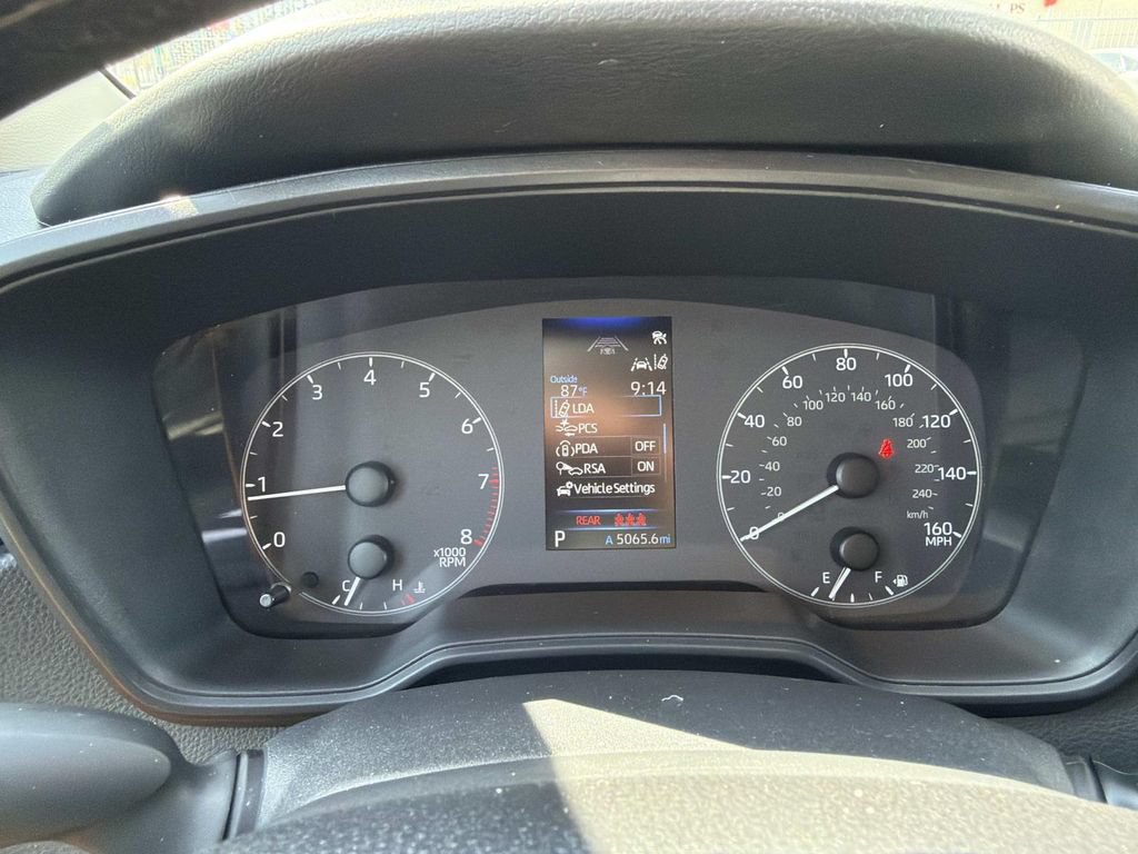 Used 2025 Toyota Corolla LE FWD image 19