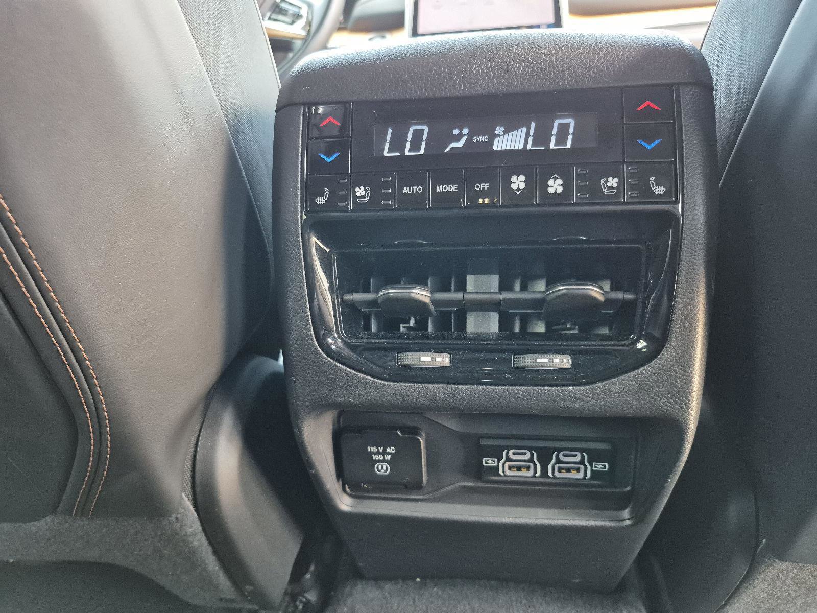 Used 2023 Jeep Grand Cherokee Summit image 12