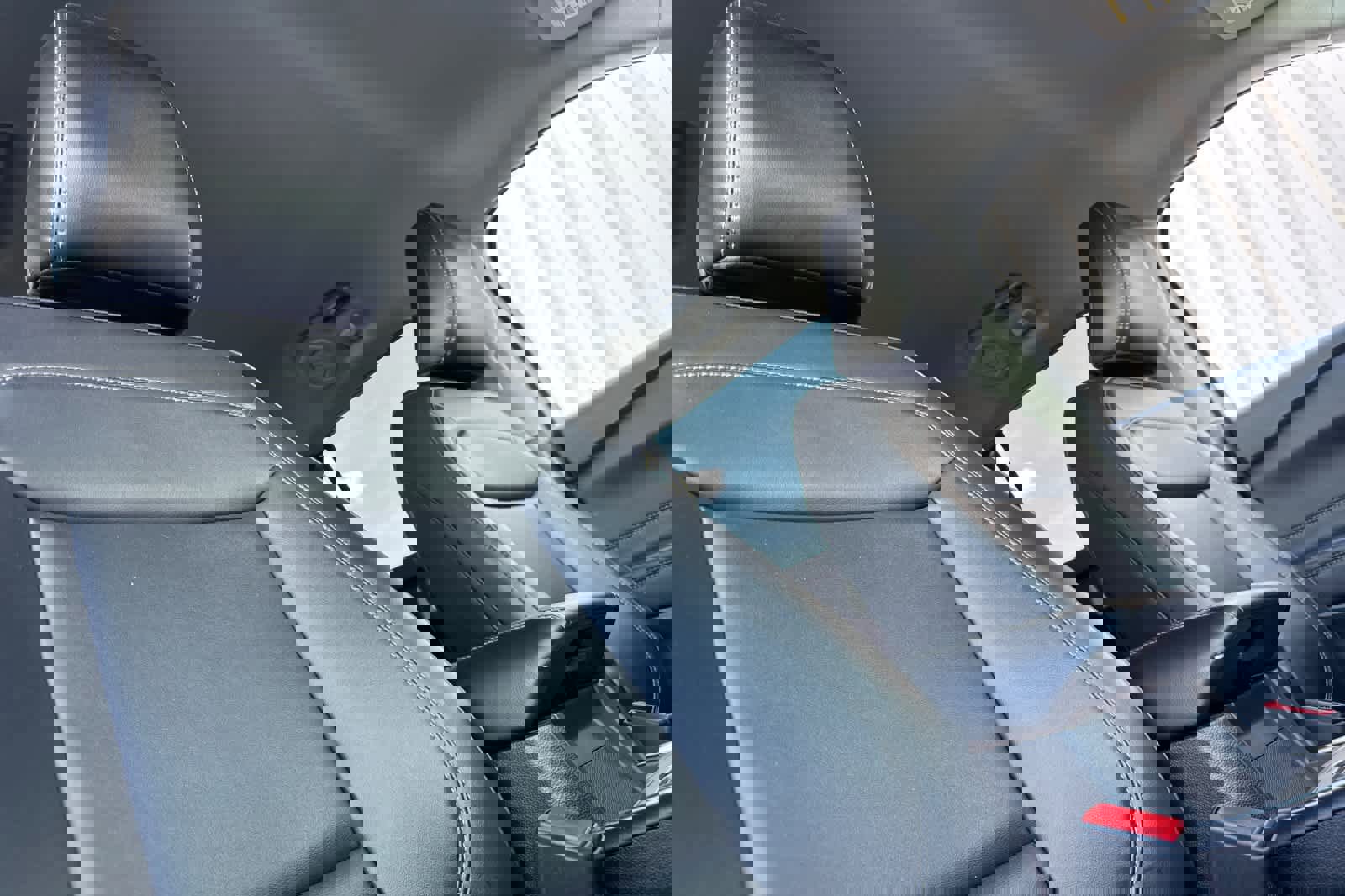 Certified 2024 Ford Explorer XLT w/ Equipment Group 202A image 18