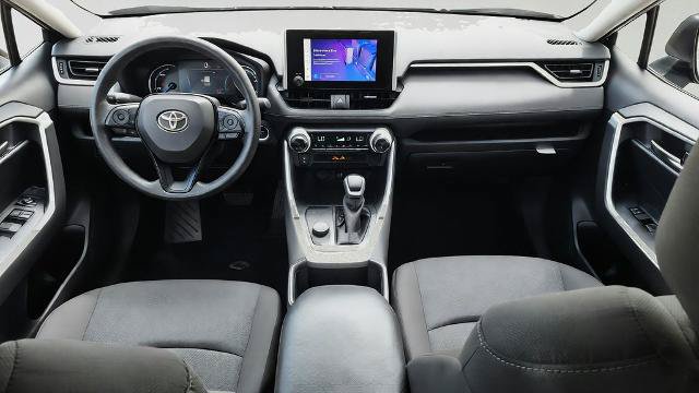 Used 2025 Toyota RAV4 XLE AWD/4WD image 26