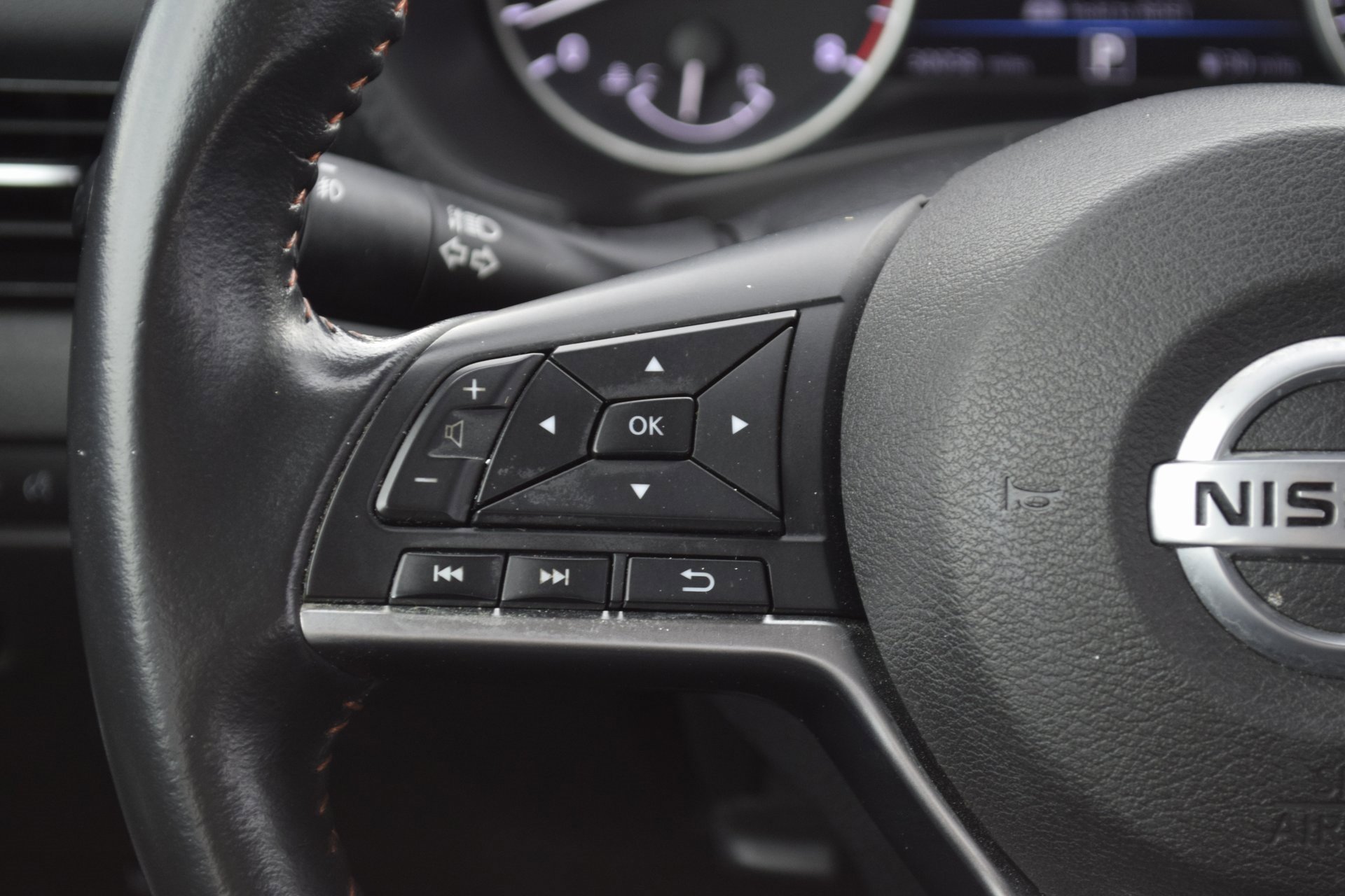 Used 2023 Nissan Sentra SR w/ Midnight Edition Package image 12