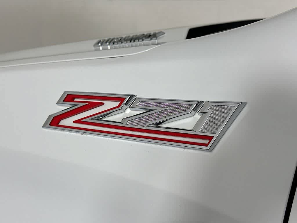 Used 2024 Chevrolet Silverado 1500 RST w/ Z71 Off-Road Package AWD/4WD image 7