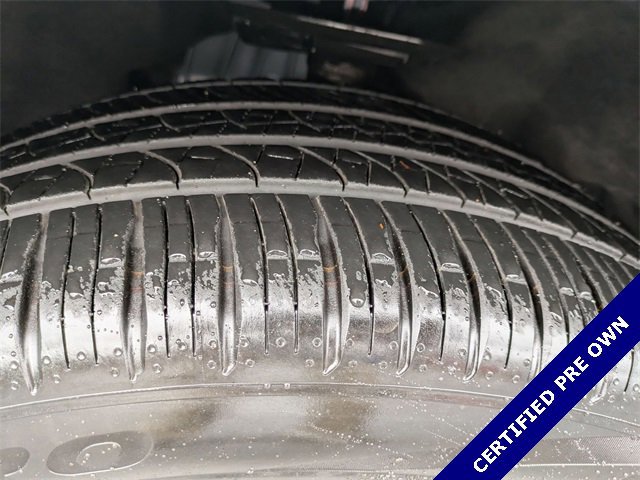 Certified 2023 Ford Explorer ST-Line w/ Class IV Trailer Tow Package image 11