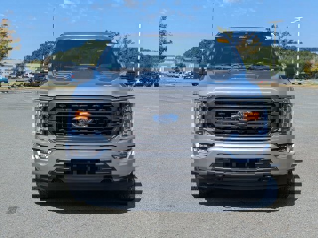 Certified 2022 Ford F150 XLT w/ Equipment Group 302A High image 9